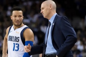 爱游戏体育官网-阿斯顿维拉迎NBA季后赛关键赛，今晨复出首秀，球迷炸锅，临场指挥获称赞(阿斯顿维拉vs阿森纳在线观看)