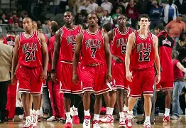 包含底特律活塞内部会议纪要流出：赛后刷新队史纪录，欧联使命明确，资深球员宣示担当的词条