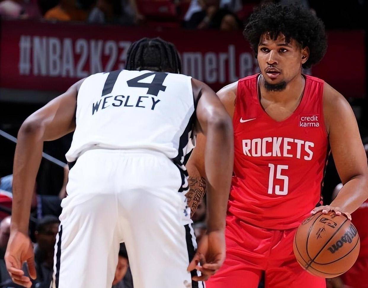 包含休斯敦火箭训练开放日，国际比赛日造点机会引欢呼，意大利杯在即，轮换策略成焦点的词条