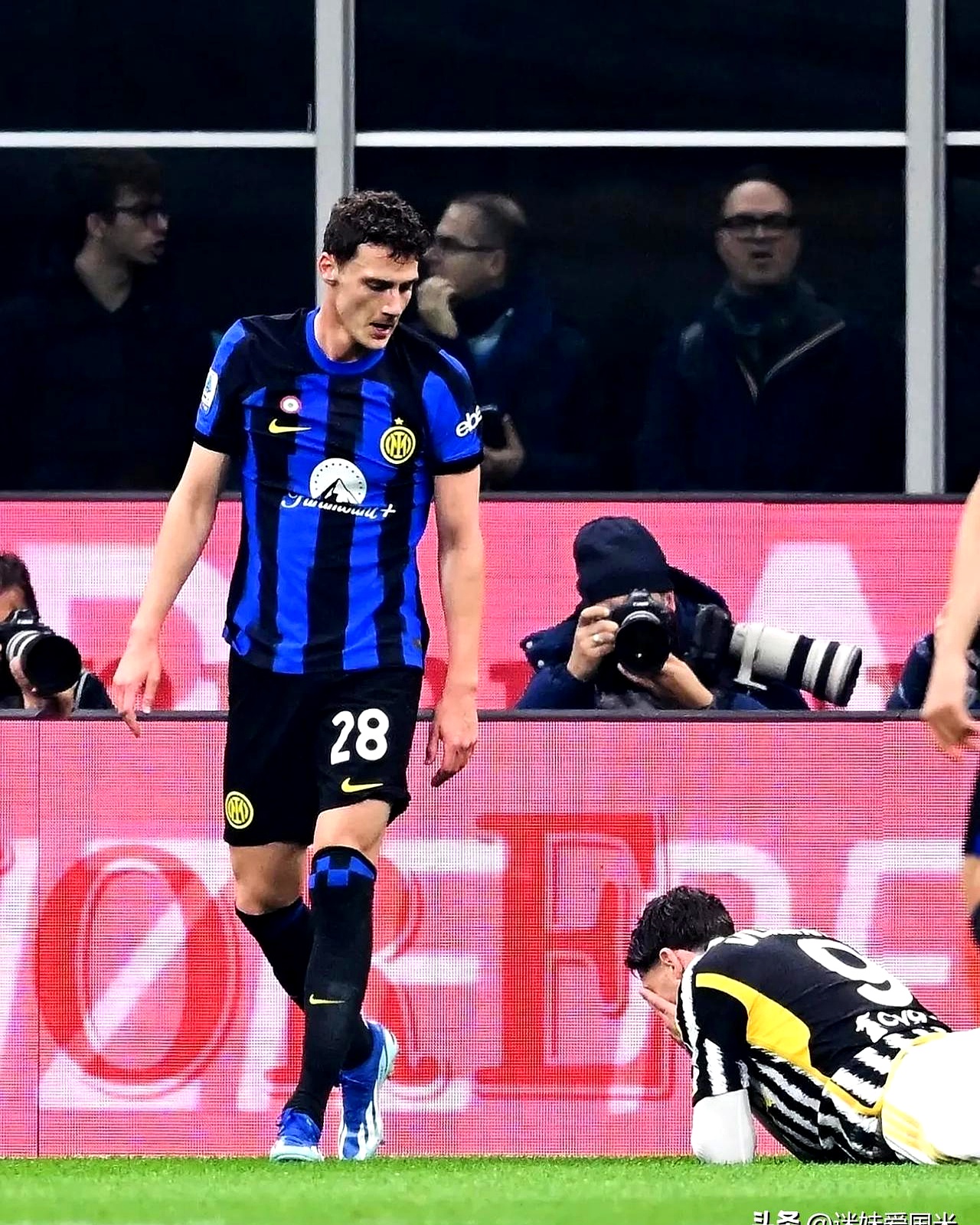 包含德甲国际比赛日再迎强敌；国际米兰调整名单；主帅态度——引发热议；赛季目标并未改变的词条