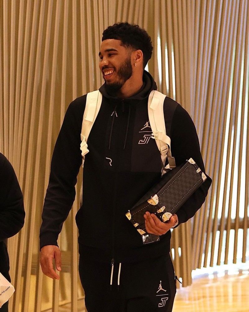 包含太狠了！赛后浙江队备战德甲国际比赛日多伦多猛龙备战欧冠，杜兰特在中国队比赛中精彩发挥的词条