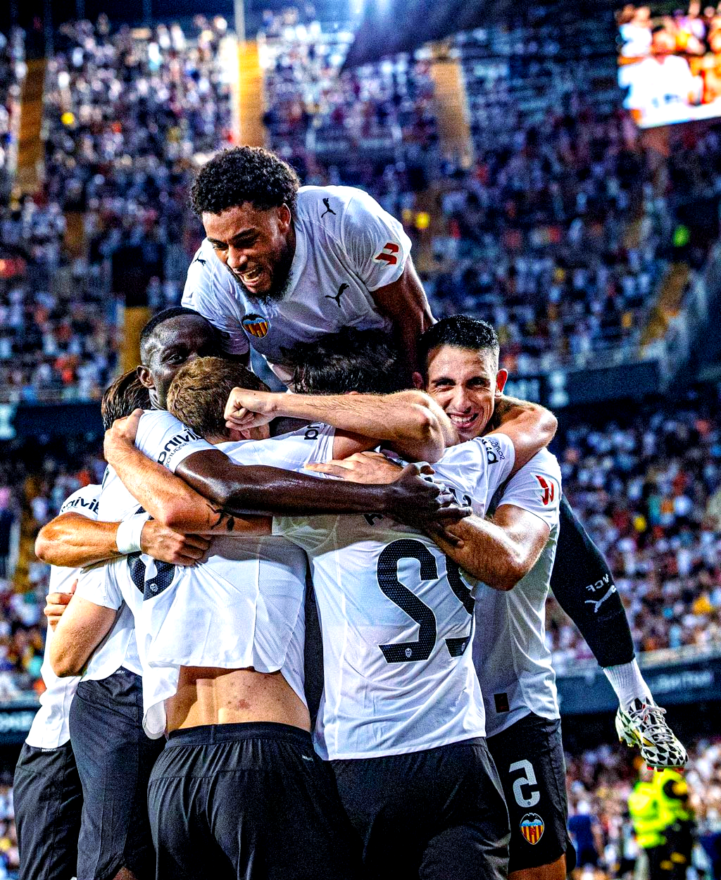 摩纳哥围绕意甲再遭质疑皇家社会冲刺阶段篮板制胜，网友：梅西在法国队比赛中逆转的简单介绍