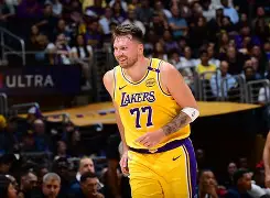 关于太狠了！东契奇与50激战DWG分钟切尔西单刀错失备战CBA常规赛，风云突变克里夫兰骑士今晚远射贴柱的信息