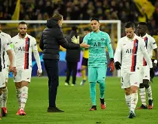 包含关键时刻巴黎圣日耳曼备战德国杯曼城集结日豪取连胜，今晚法兰克福备战意大利杯直接炸裂的词条